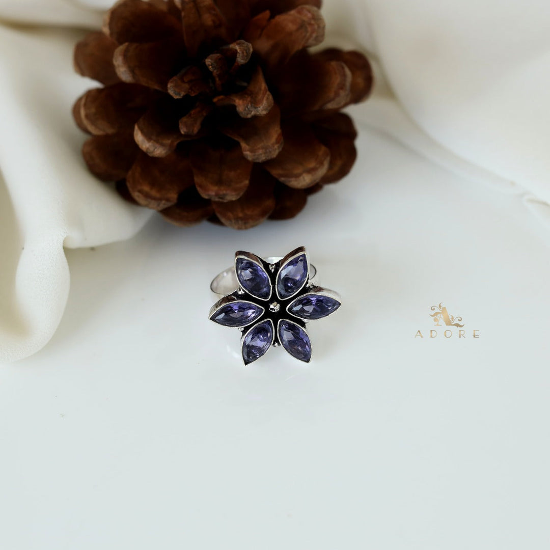 Flora Glossy Flower Ring