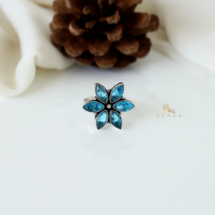 Flora Glossy Flower Ring