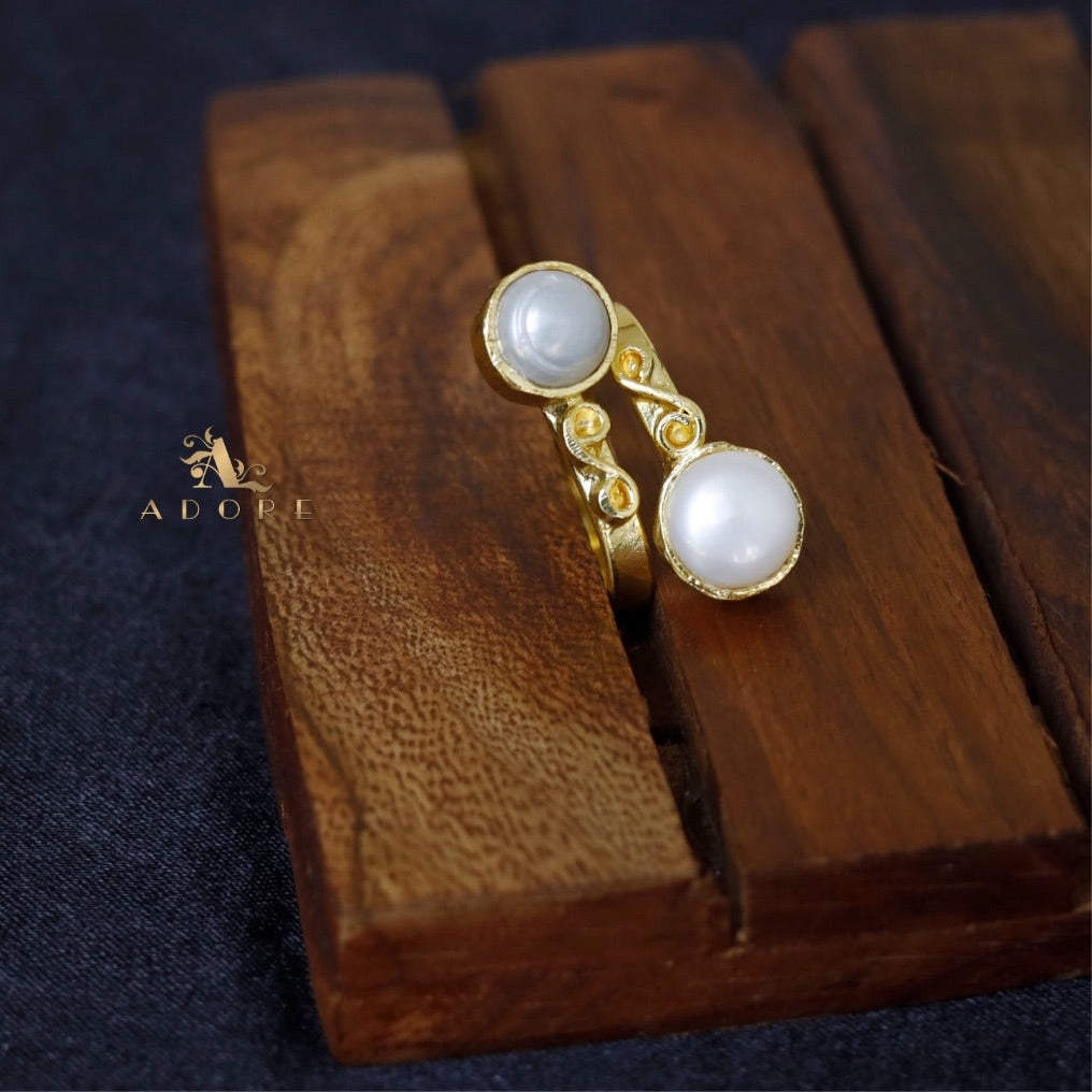 Shiloh Dual Pearl Ring