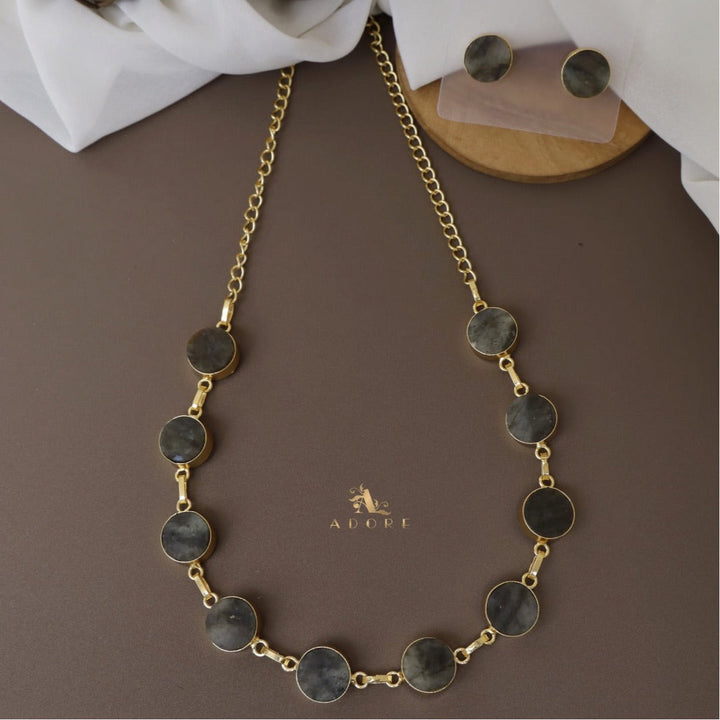 Hariksha Neckpiece with Earrings