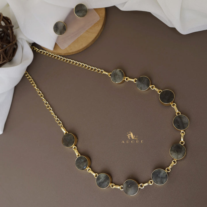 Hariksha Neckpiece with Earrings
