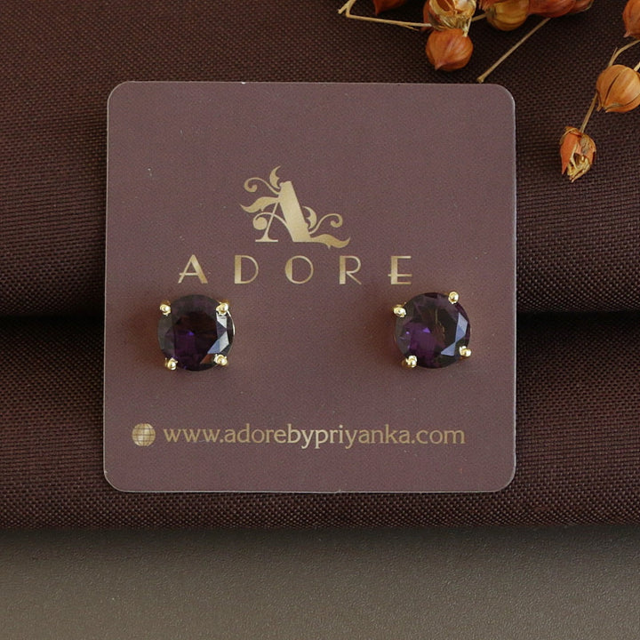 Chloe Round Claw Glossy Stud