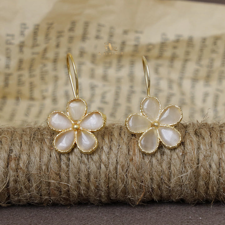 Toya Glossy Flower Drop