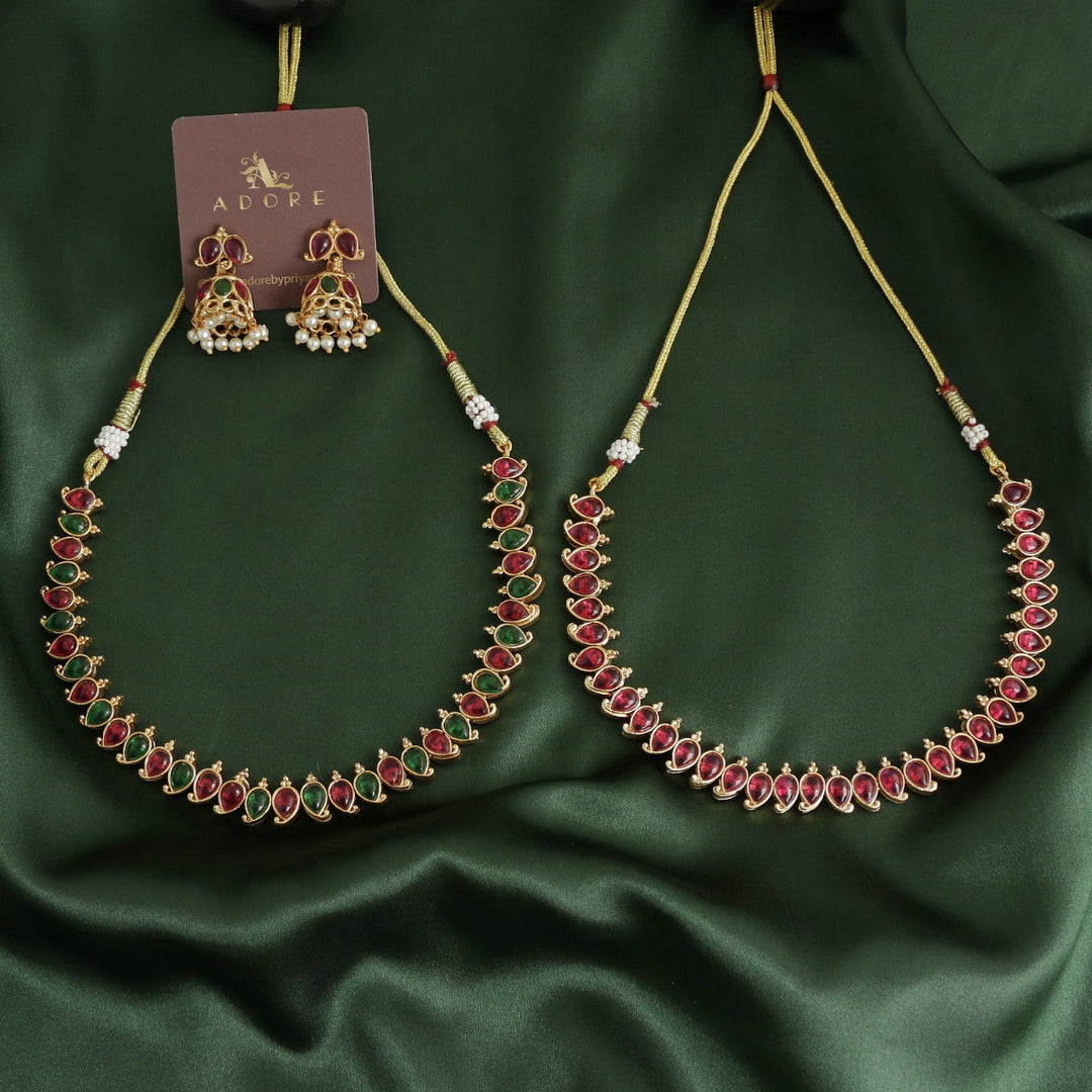 Yashwasi Reversible Neckpiece With Earring