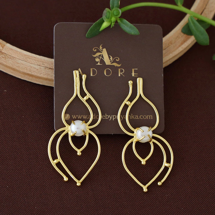 Golden Lotus Bud Pearl Earring