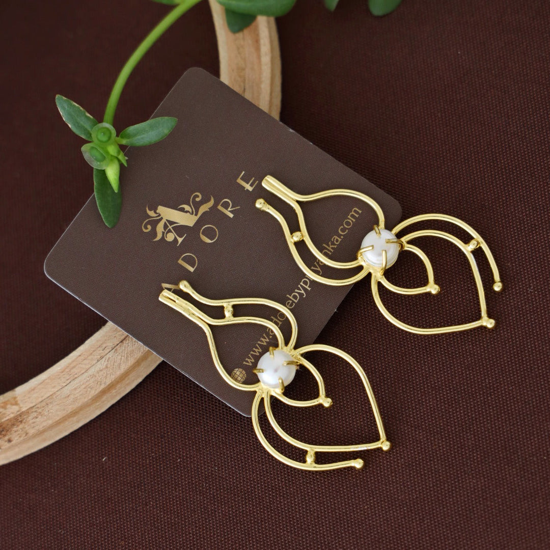 Golden Lotus Bud Pearl Earring