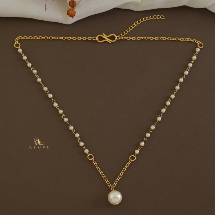 Nasmiya Pearl Neckpiece