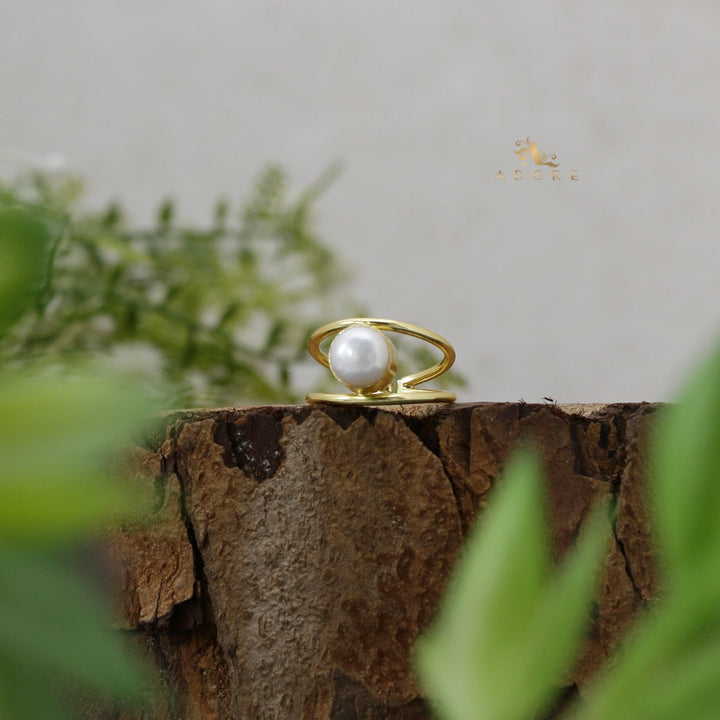 Fira Pearl Ring