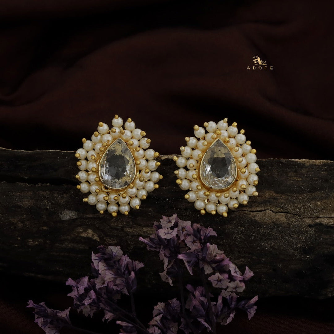 Queen Cluster Pearl Pear Stud