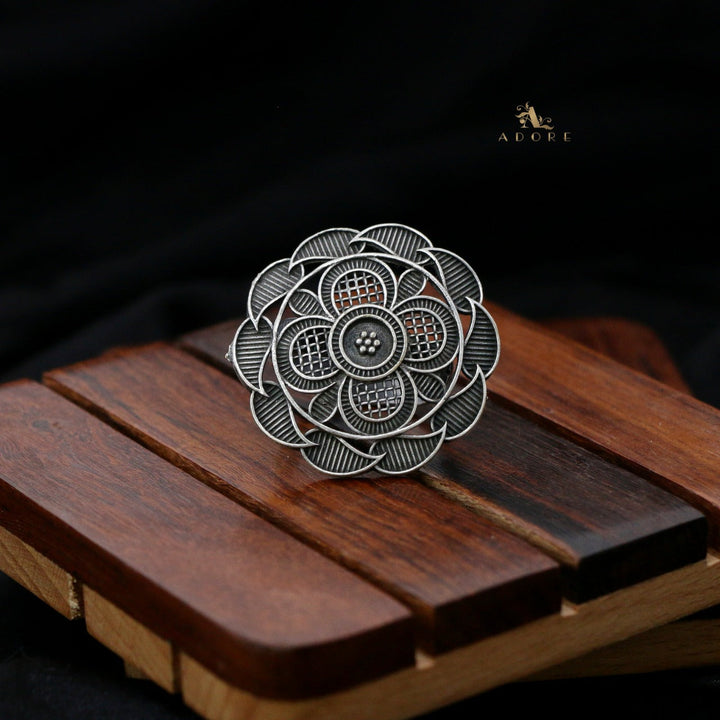 Nimha Flower Ring