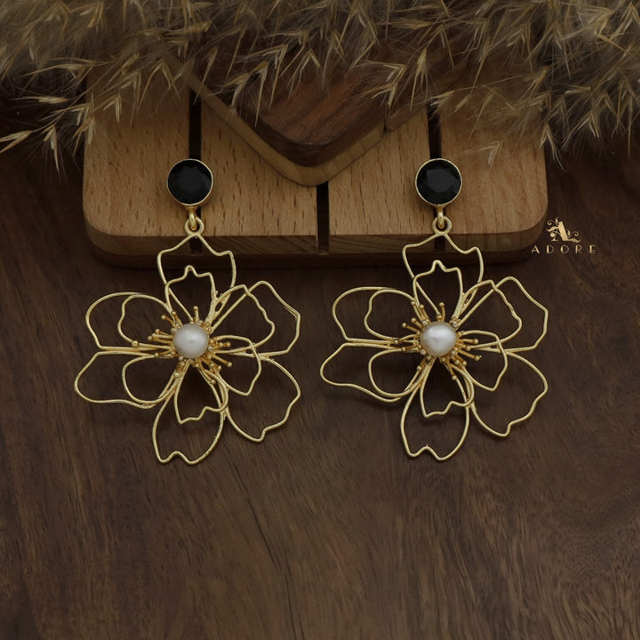 Glossy Rosline Flower Pearl Earring