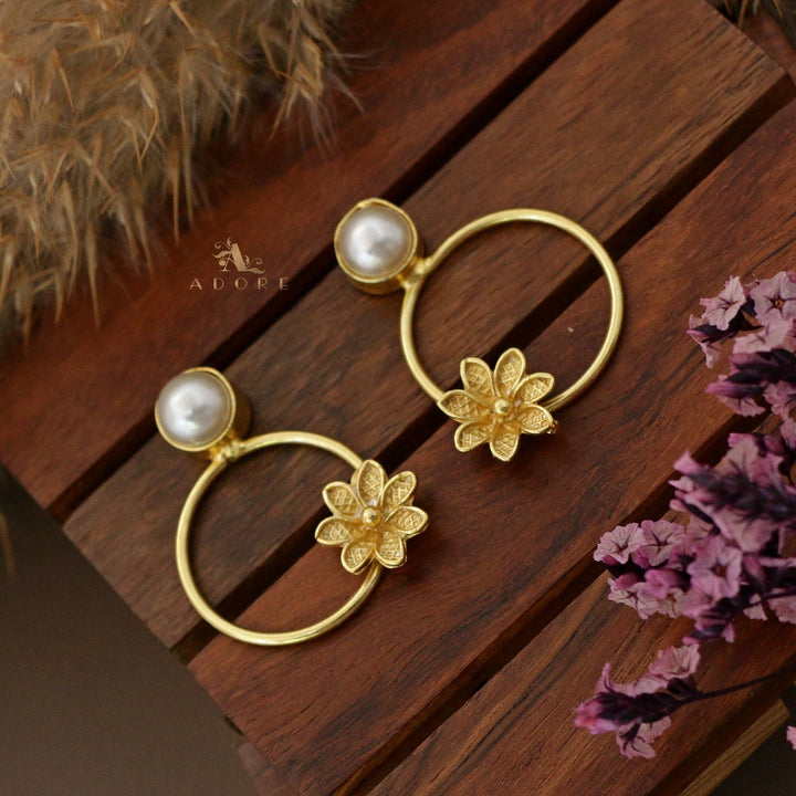 Mikhaza Flower Pearl Earring