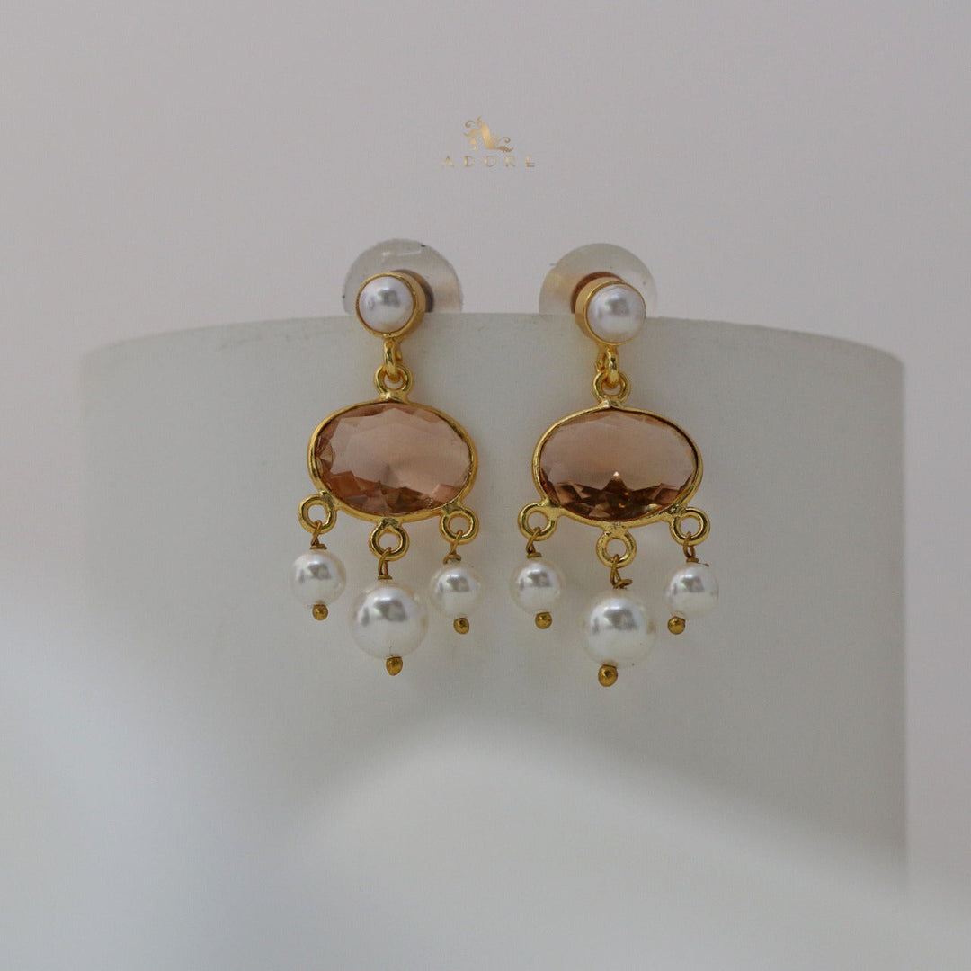 Inarva Glossy Oval Pearl Earring