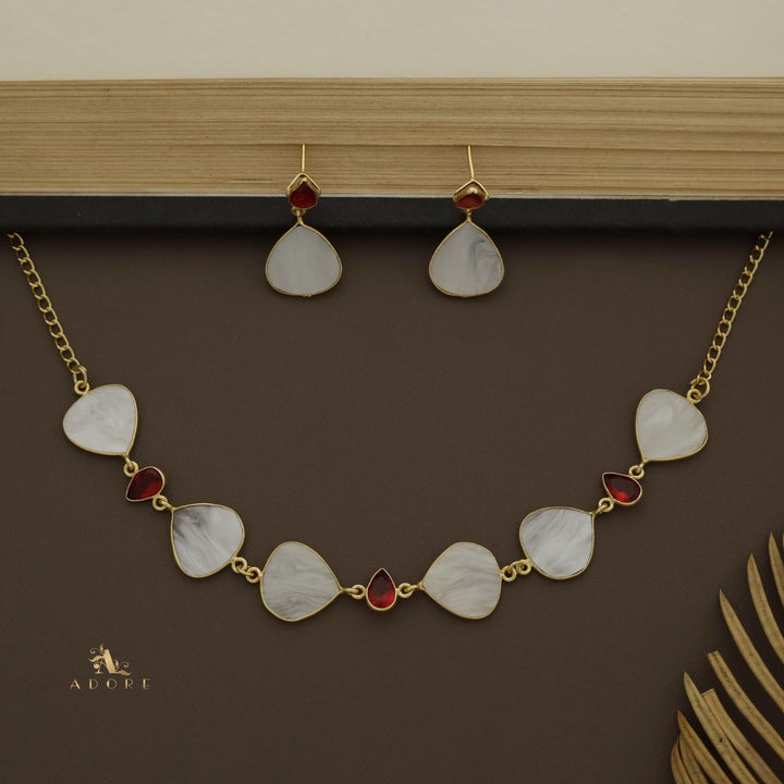 Taite MOP + Glossy Neckpiece With Earring