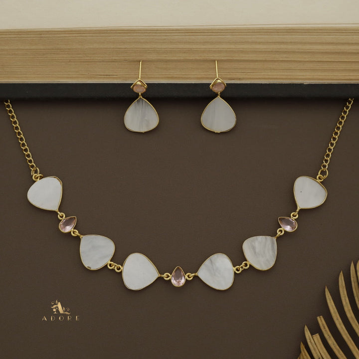Taite MOP + Glossy Neckpiece With Earring