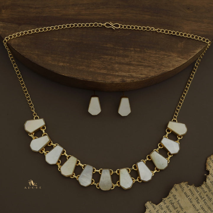 Felicia Hexa Glossy Choker/Short Neckpiece With Earring