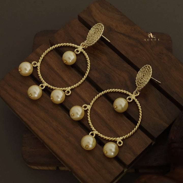 Twisted Round Pearls Earring