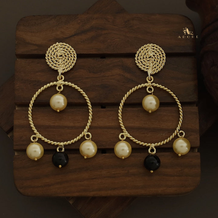 Twisted Round Pearls Earring