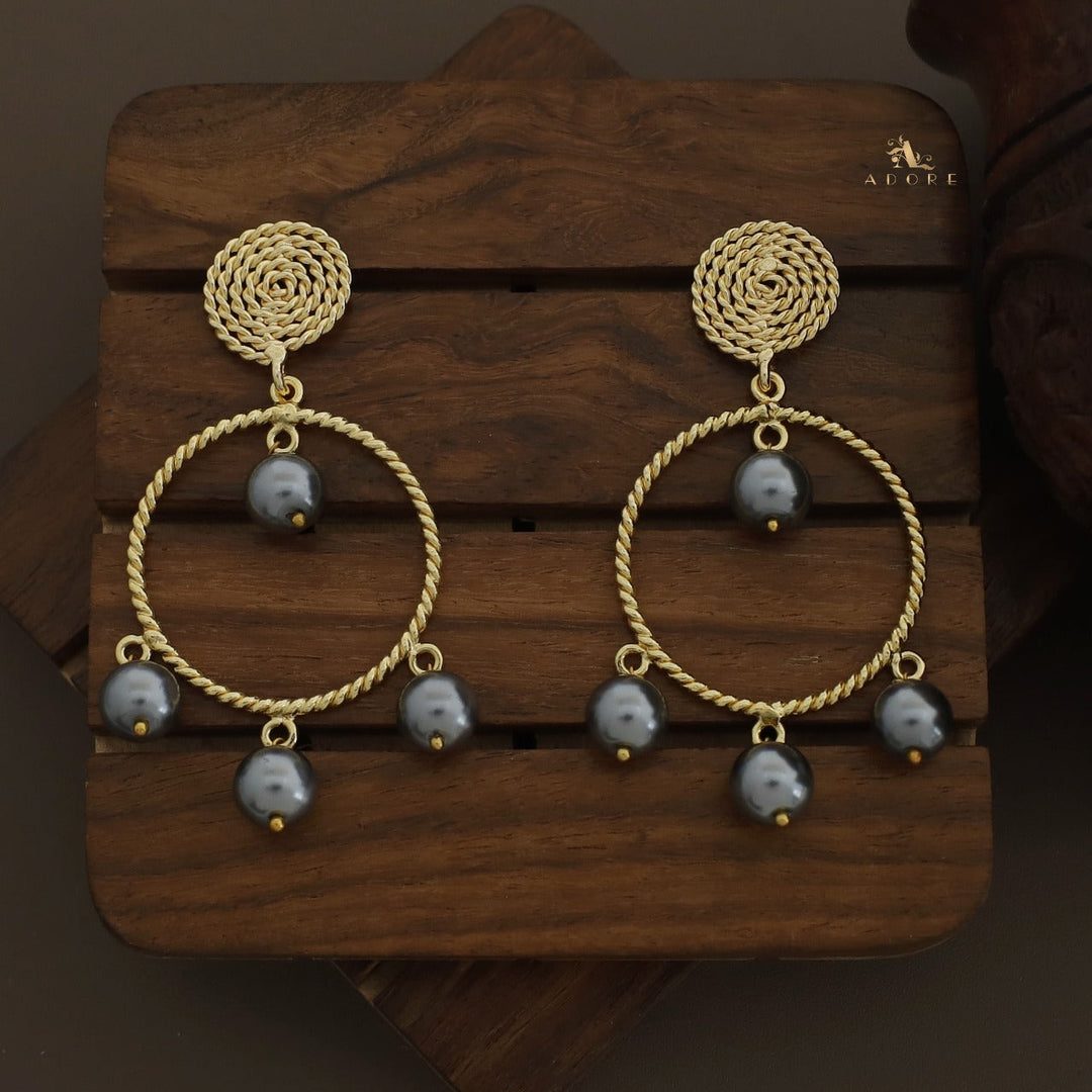Twisted Round Pearls Earring