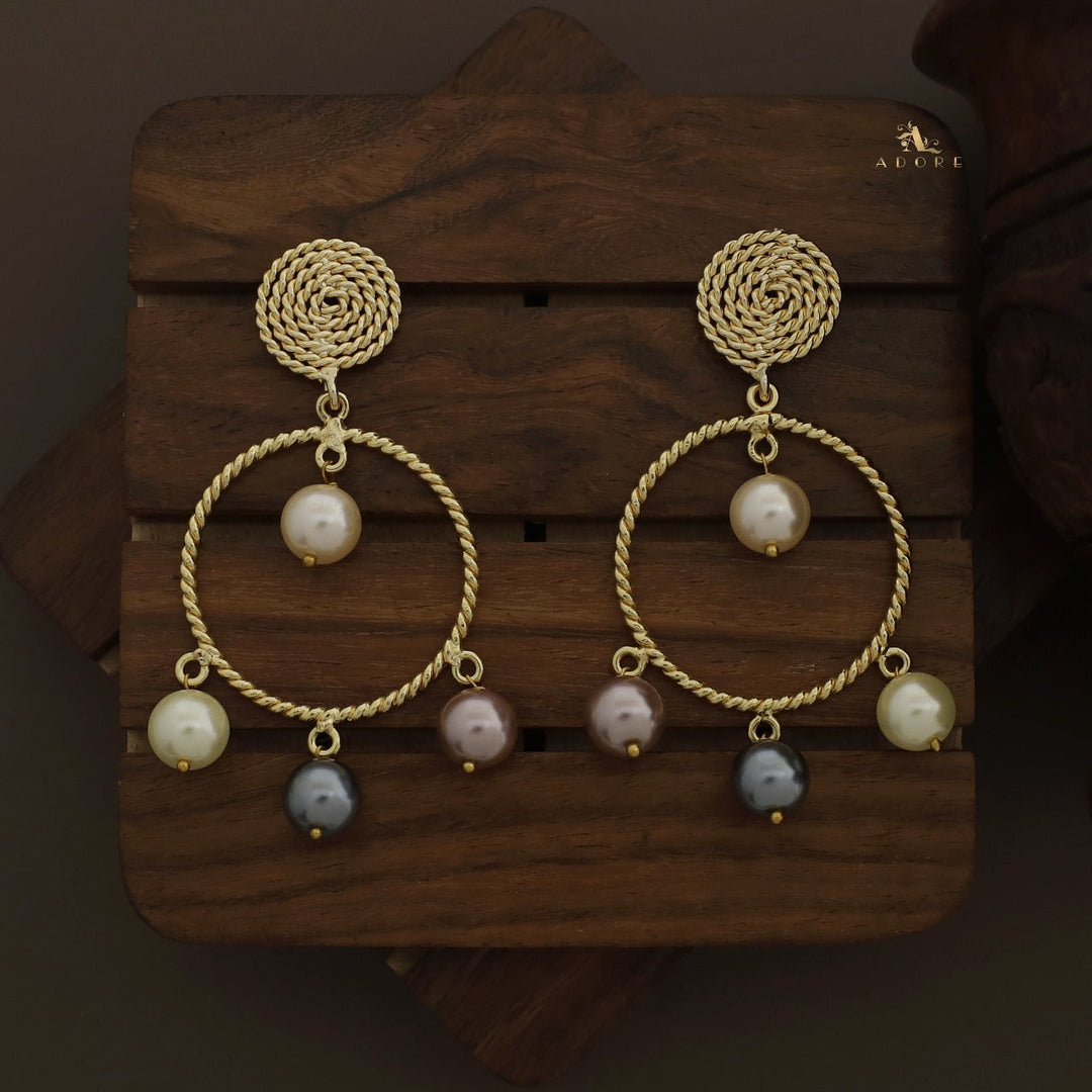 Twisted Round Pearls Earring