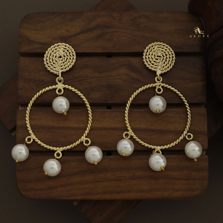 Twisted Round Pearls Earring