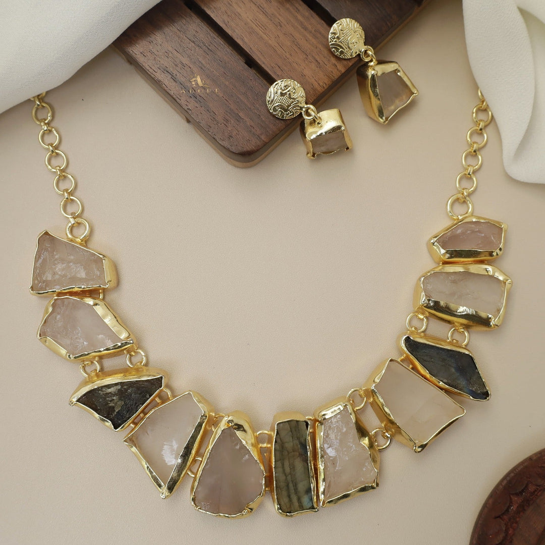 Raw Stone Hazel Neckpiece with Earring