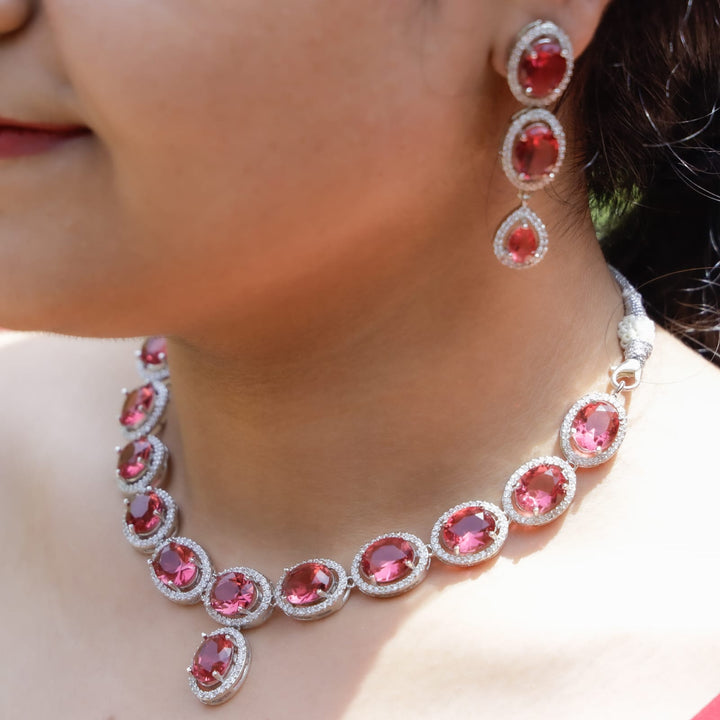 Silver Cordula Oval Short Neckpiece With Earring