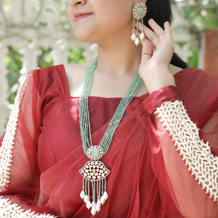 Saahana Long Neckpiece With Earring