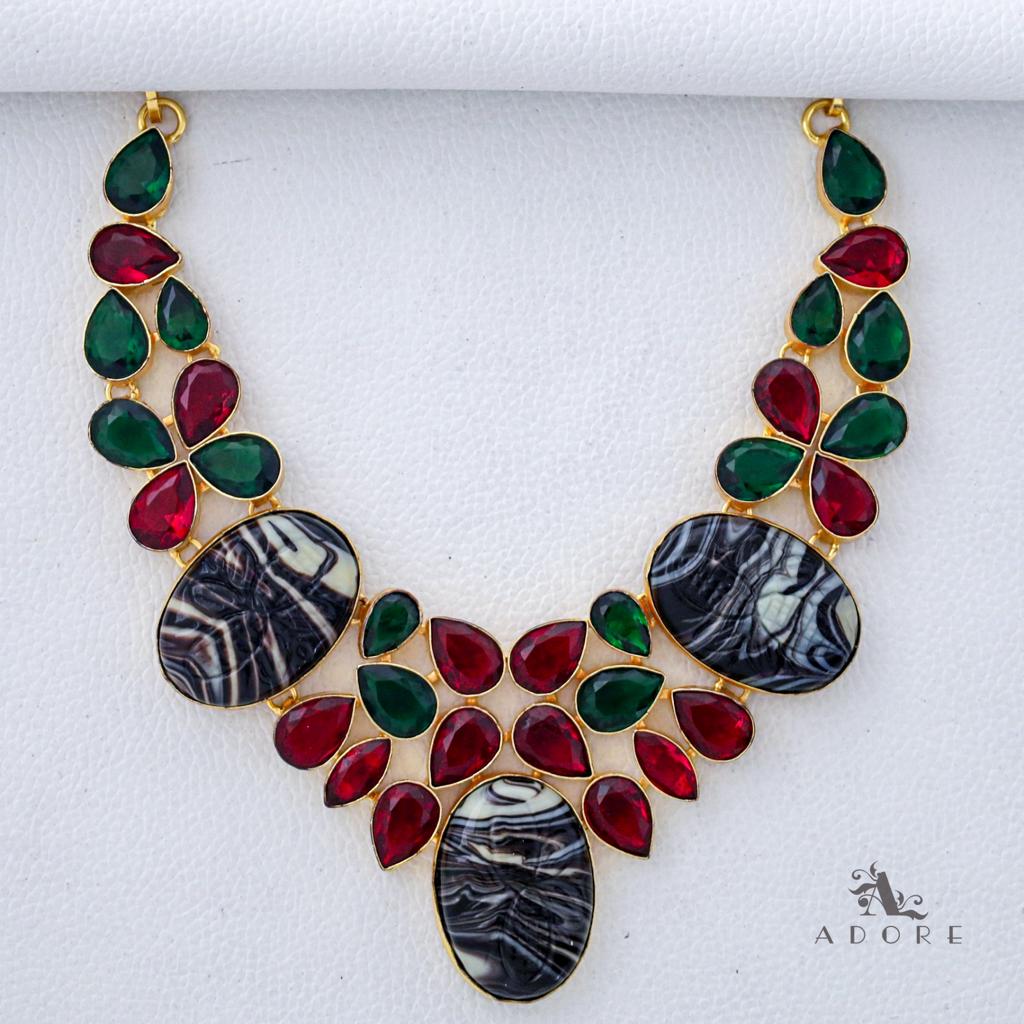 Ramila Neckpiece