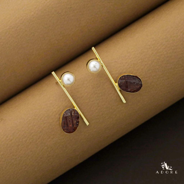 Golden Sticky Oval Pearl Earring (Dyed Stone)