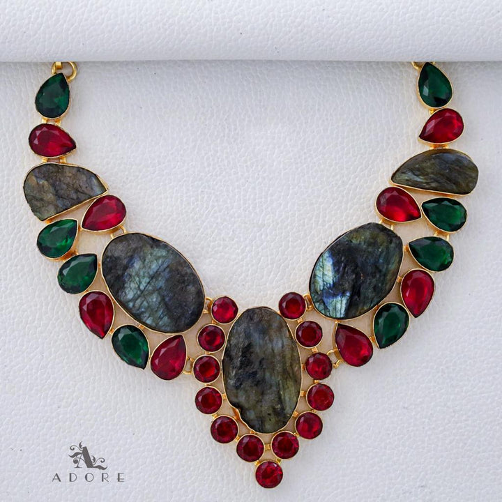 Dadhija Neckpiece