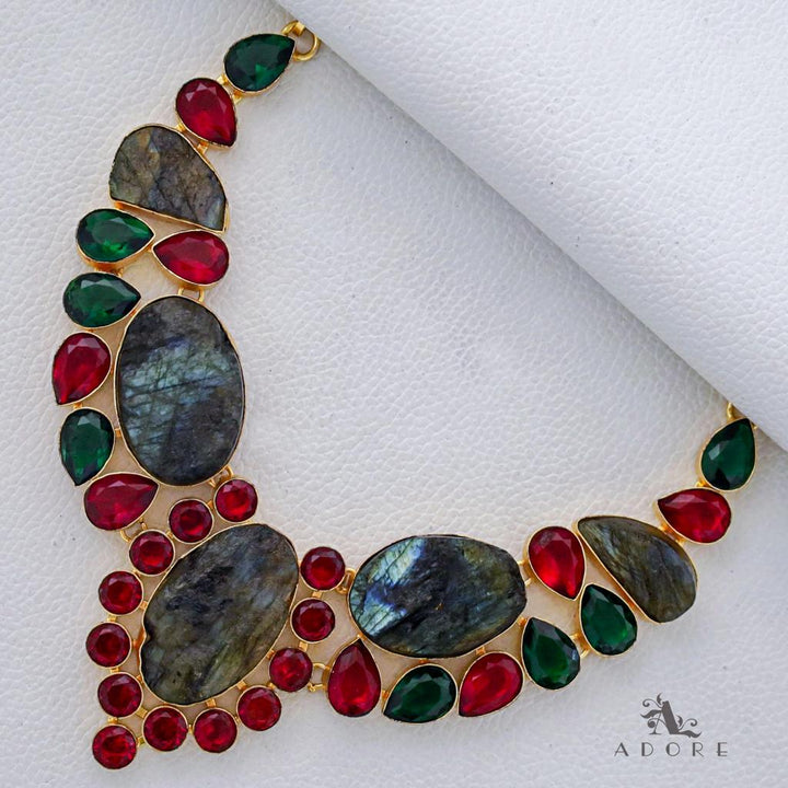 Dadhija Neckpiece