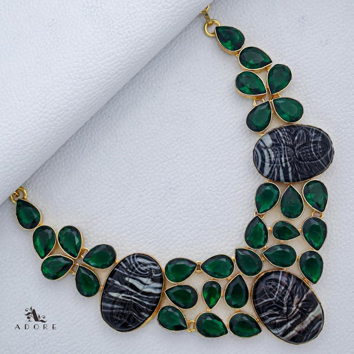 Pauravi Neckpiece