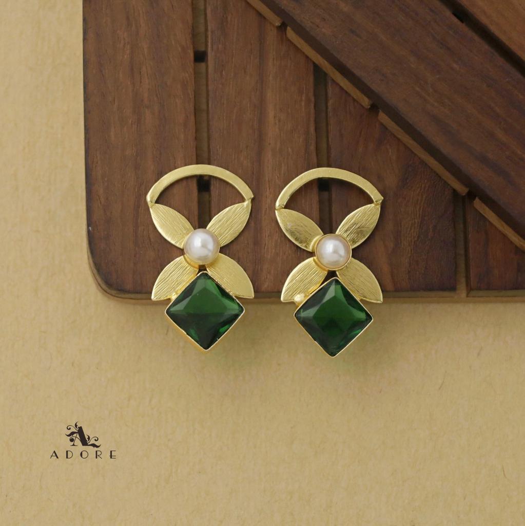 Tetra Leafy Glossy Diamond Pearl Earring
