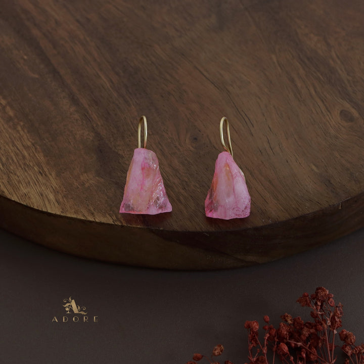 Tordis Raw Stone + Dyed Long Neckpiece With Drop