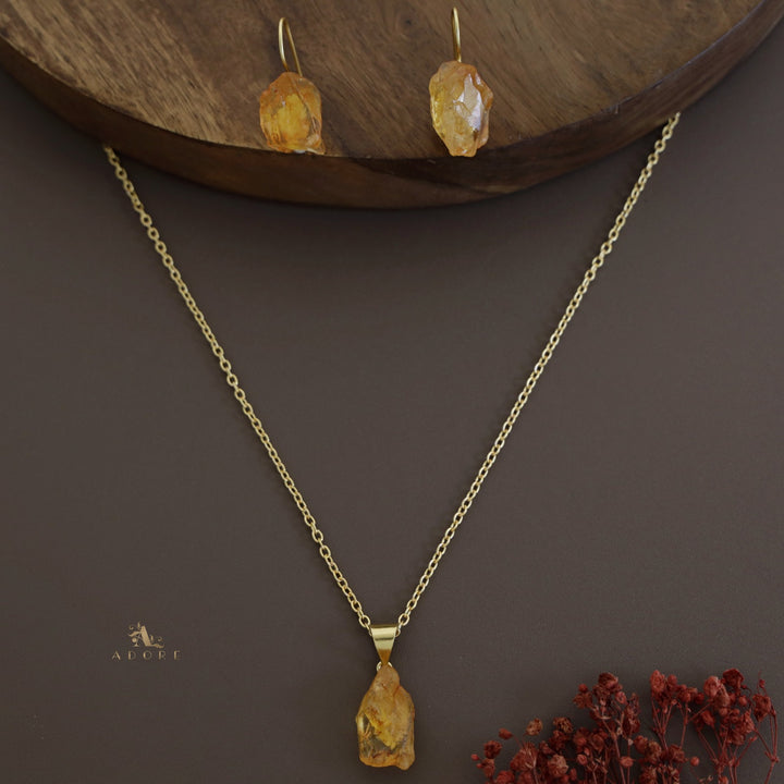 Tordis Raw Stone + Dyed Long Neckpiece With Drop