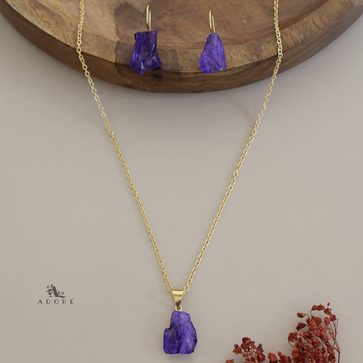 Tordis Raw Stone + Dyed Long Neckpiece With Drop