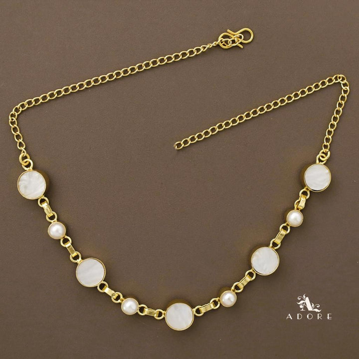 Digna Druzy 5 Stone Pearl Short Neckpiece