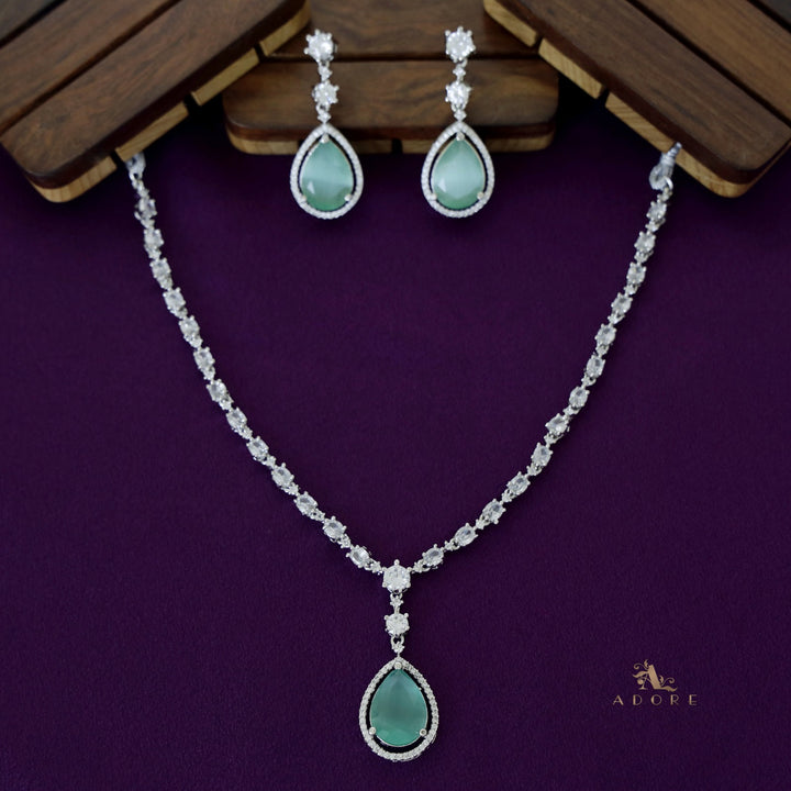 Silver Mirielle Glossy Drop Neckpiece With Earring