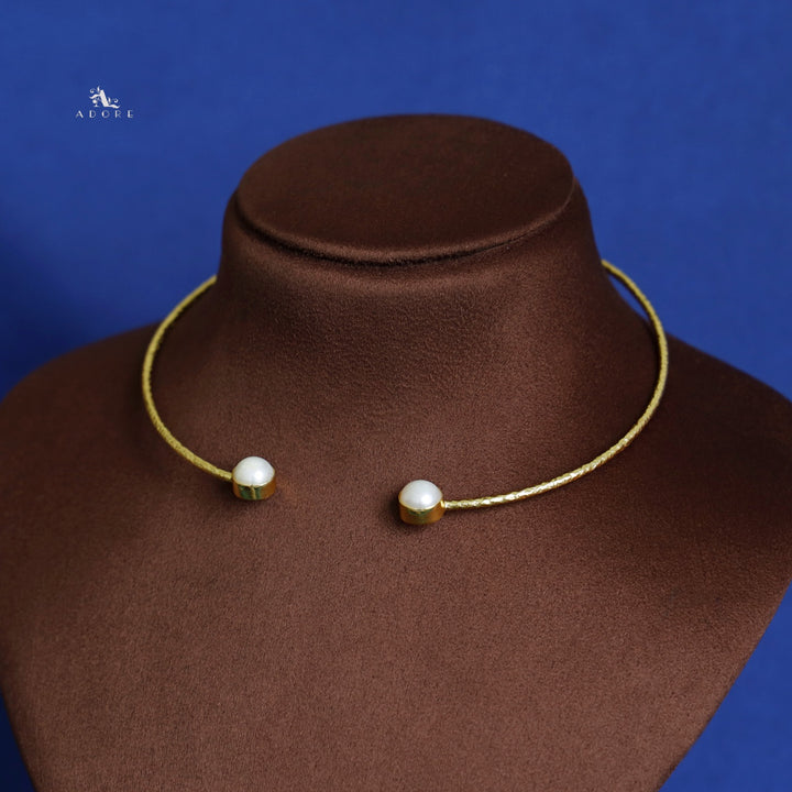 Front Open Golden Baroque Neck Cuff