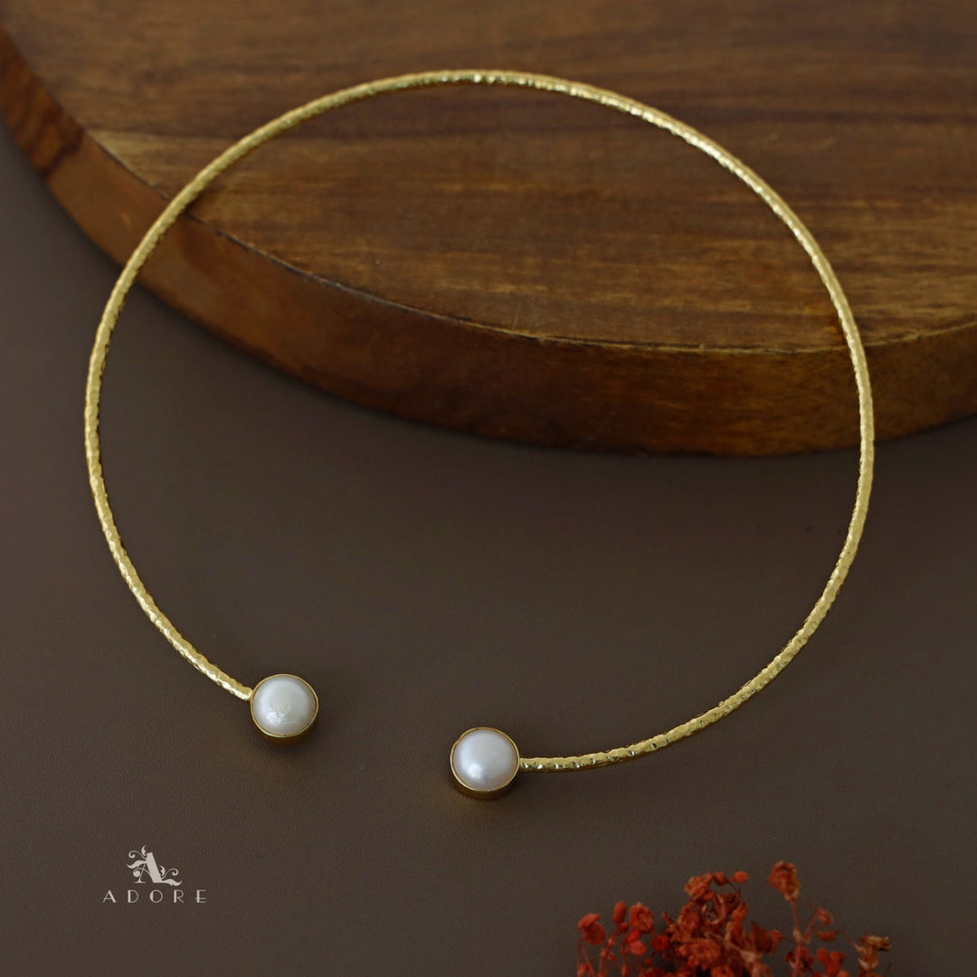 Front Open Golden Baroque Neck Cuff