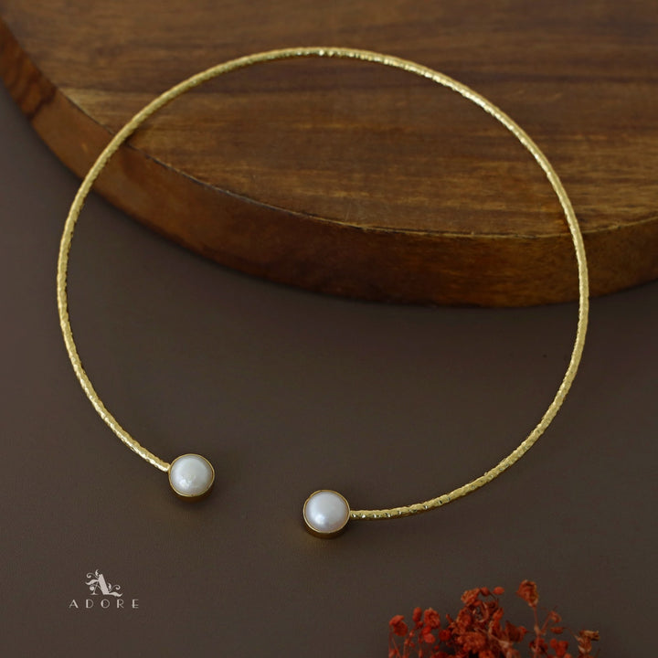 Front Open Golden Baroque Neck Cuff