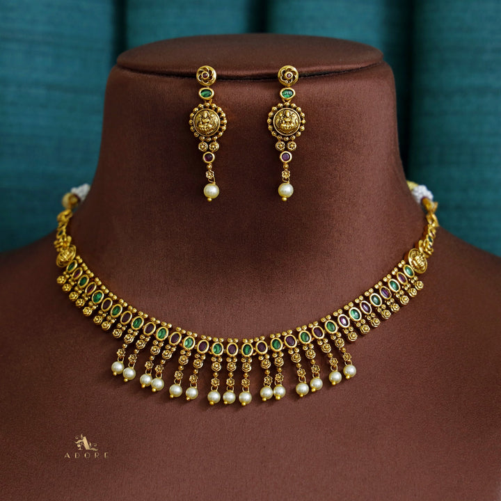 Lakshmi Oval Pearl Short Neckpiece with Earring