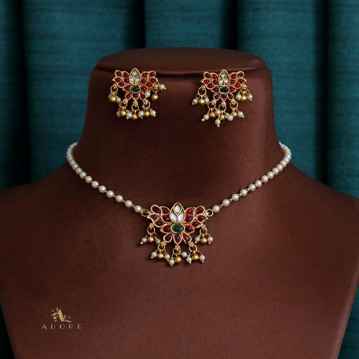 Baghyata Padma Pearl Short Neckpiece with Earring