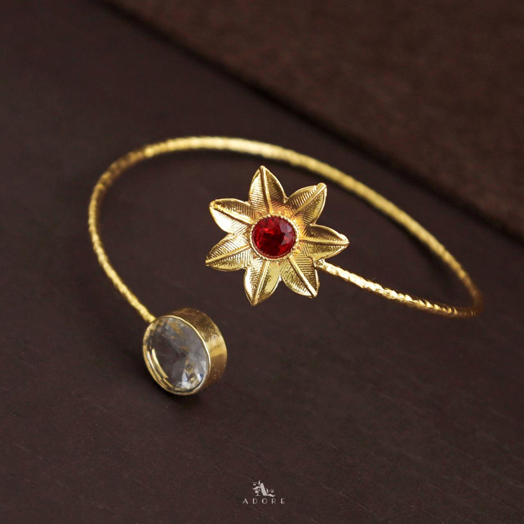 Aleka Glossy Flower Hammered Bangle