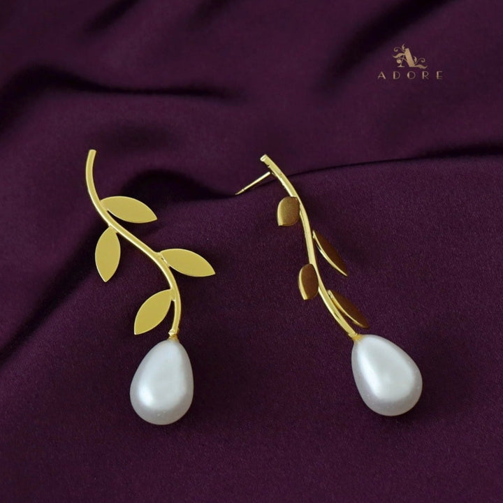 Miona 4 Leaf Pearl Earring