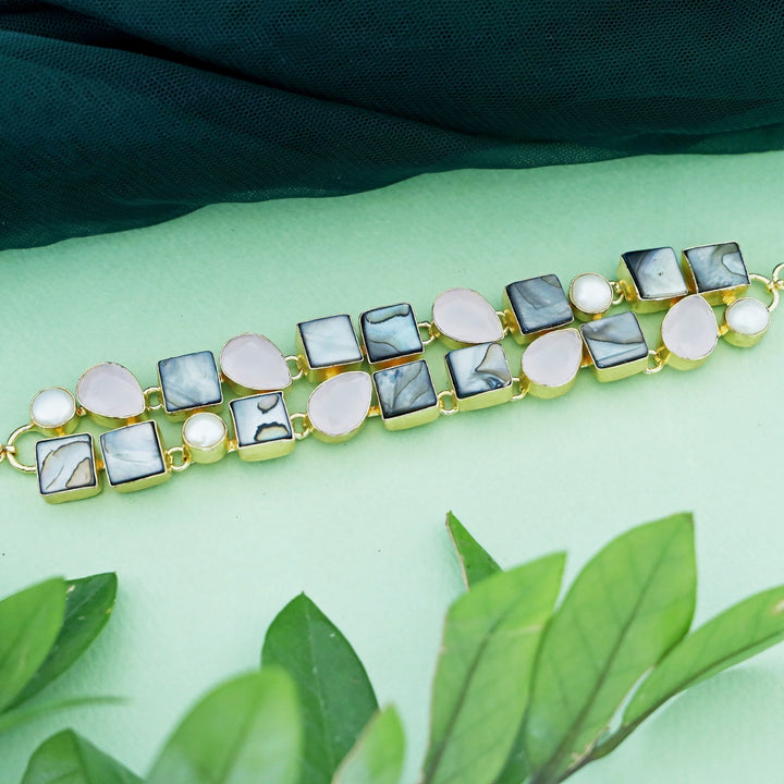 Lacey Choker