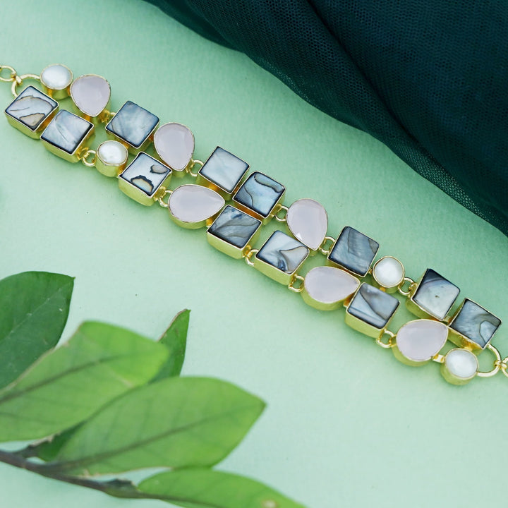 Lacey Choker