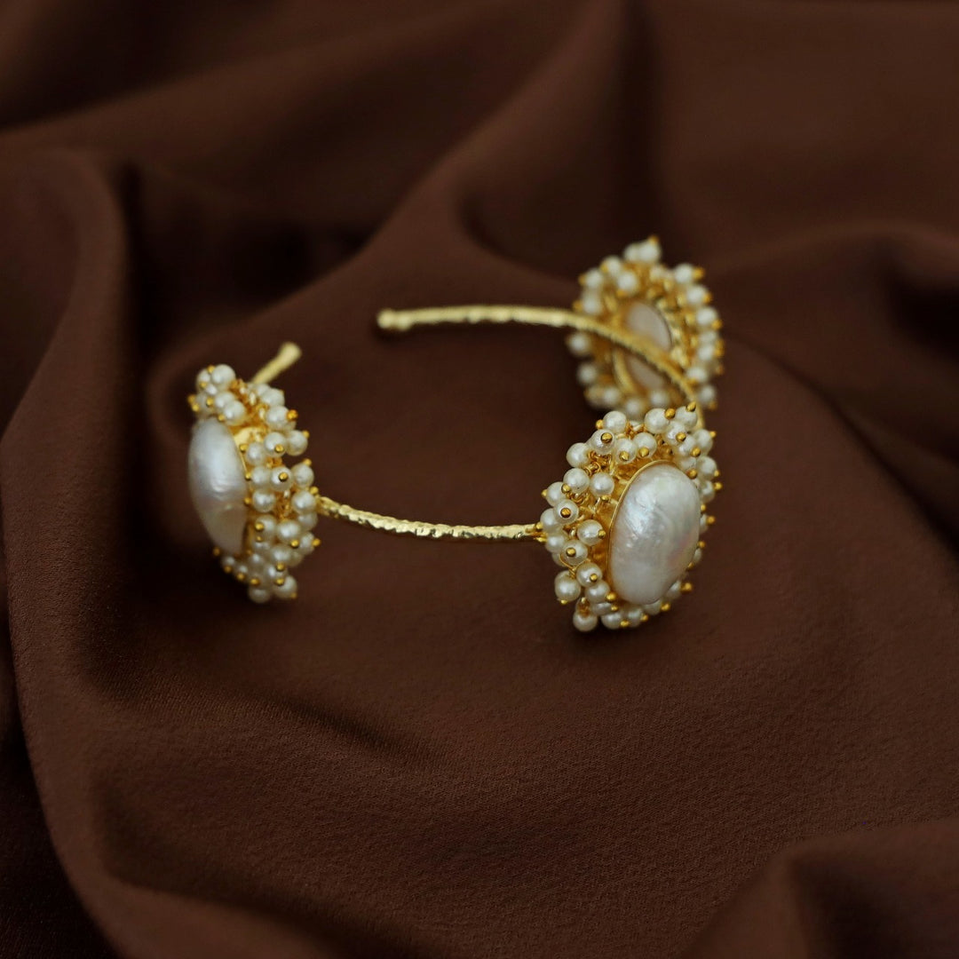 Sana 3 Baroque Cluster Pearl Bangle