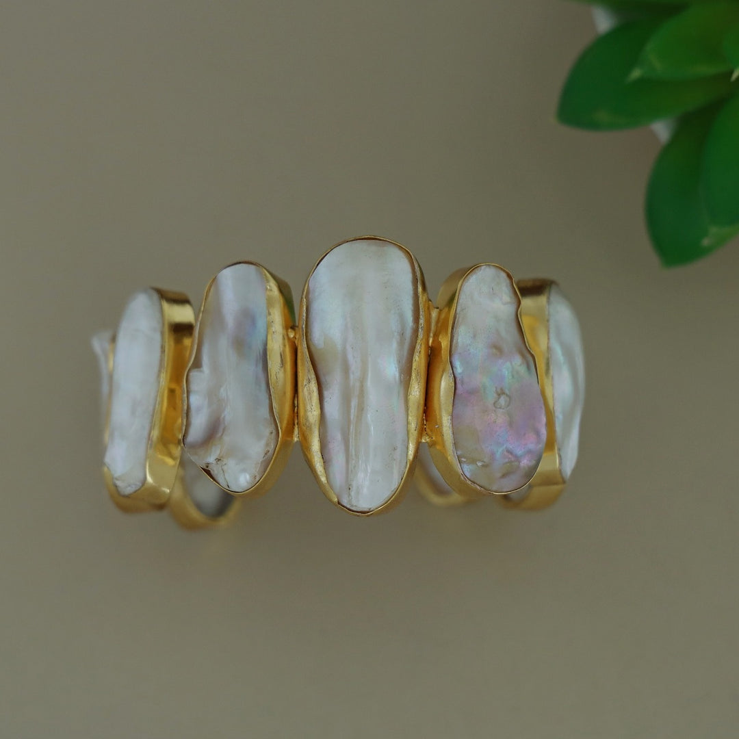 Abhivibha Real Baroque Bangle